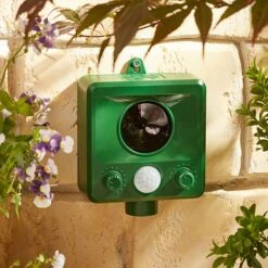 Pest XT Ultrasonic Battery Powered Repeller -Bloom Haven Herbaceous Perennials Deals Store G1113 Pest XT Cat Repeller 1000x1000 2