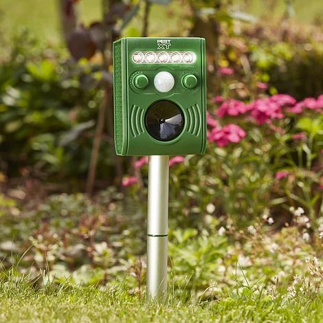 Pest XT Solar Powered Ultrasonic Flash Pest Repeller 2 Pest XT Solar Powered Ultrasonic Flash Pest Repeller - Image 2