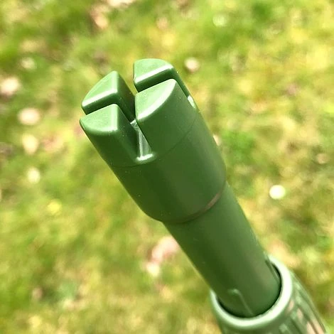 Telescopic Extendable Heavy Duty Plant Stakes - 1.3-2.4m L 5 Telescopic Extendable Heavy Duty Plant Stakes - 1.3-2.4m L - Image 5