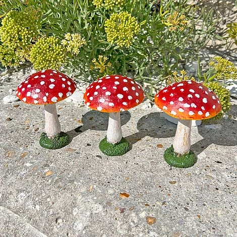 Set Of 3 Red Cap Garden Mushroom Ornaments 1 Set Of 3 Red Cap Garden Mushroom Ornaments