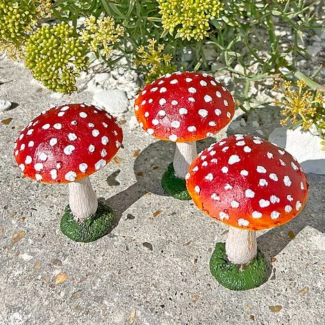 Set Of 3 Red Cap Garden Mushroom Ornaments 7 Set Of 3 Red Cap Garden Mushroom Ornaments - Image 7